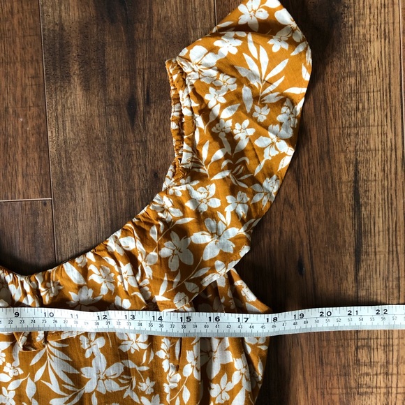 Old Navy Fit and Flare Dress with Ruffle Straps - Picture 6 of 8